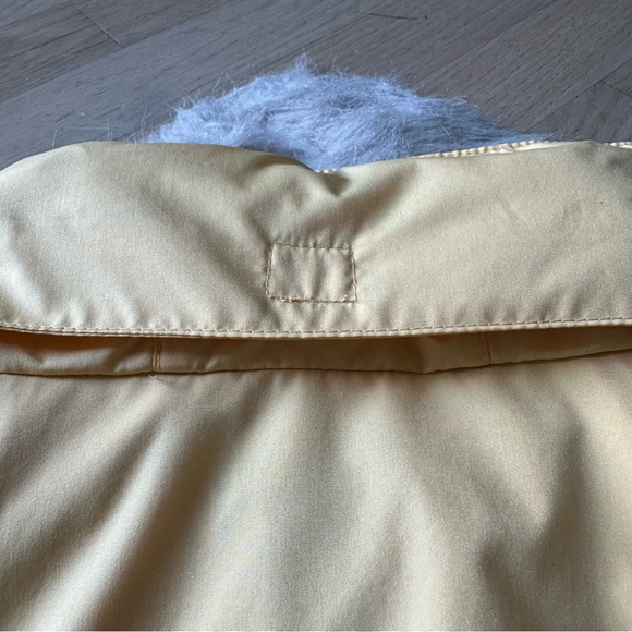 IZOD Wind Jacket - Yellow - Size X-Large - Picture 4 of 4